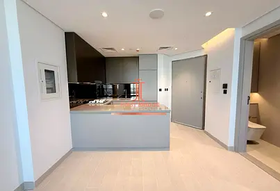 Above 35th Floor | Skyline View | Luxury Living