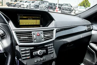 صورة 16 لـ 2012 Mercedes-BENZ E-CLASS