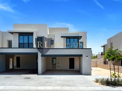 Suspicious Layout | 4BR Modern |Corner Townhouse