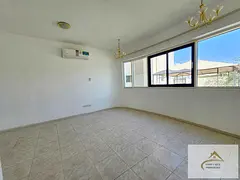 Spacious 4 Bhk villa near to corniche
