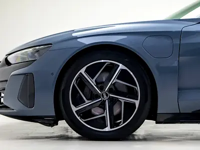 2022 AUDI E-TRON GT 照片 20
