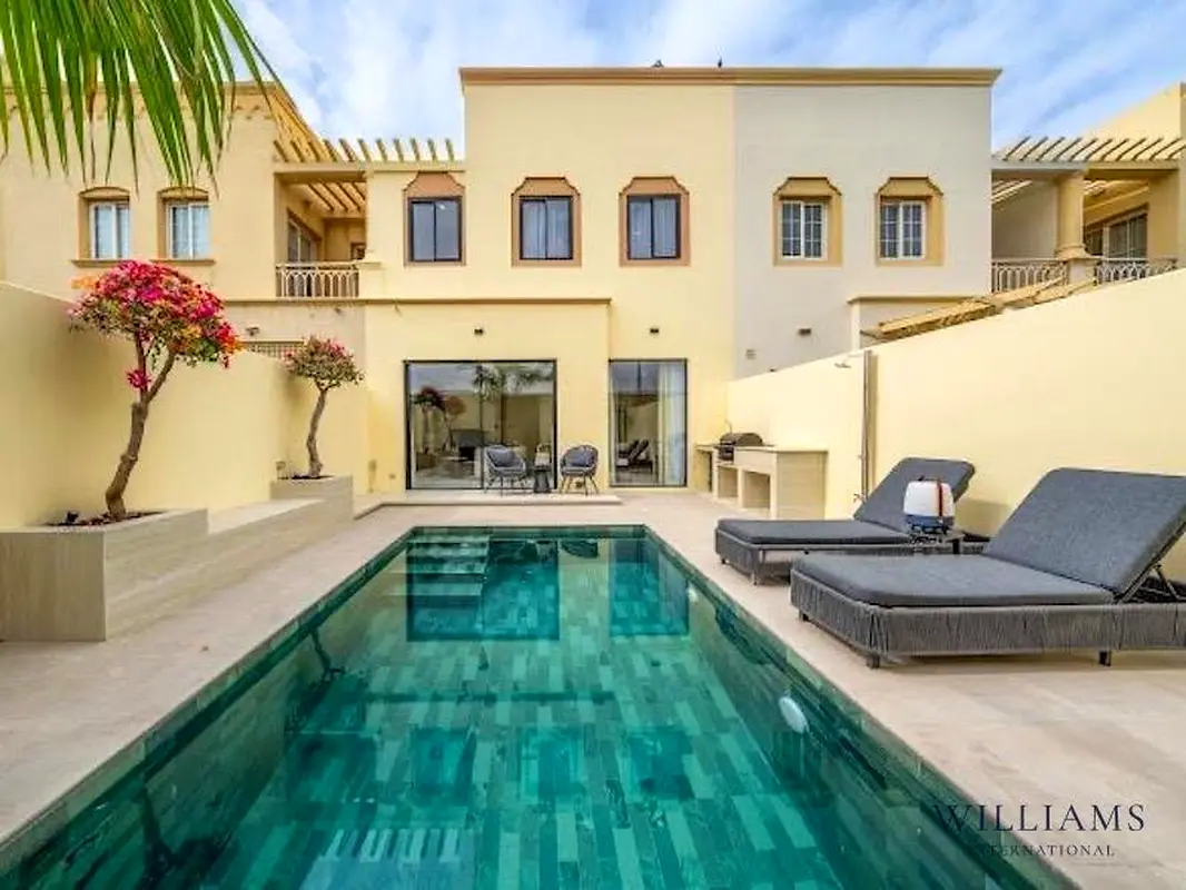 EXTENDED BALCONY | TURNKEY | NEW UPGRADES