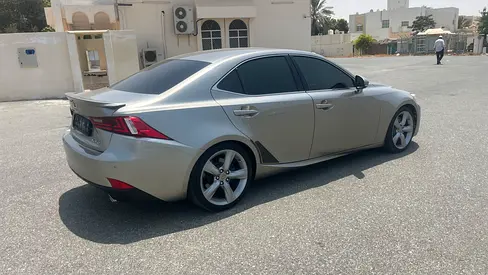 2015 Lexus IS-SERIES — фото 2