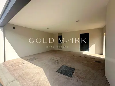 Best Location | 4 beds townhouse | Ready