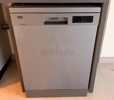 Beko freestanding stainless steel dishwasher - good working condition