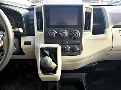 صورة 15 لـ 2026 Toyota HIACE