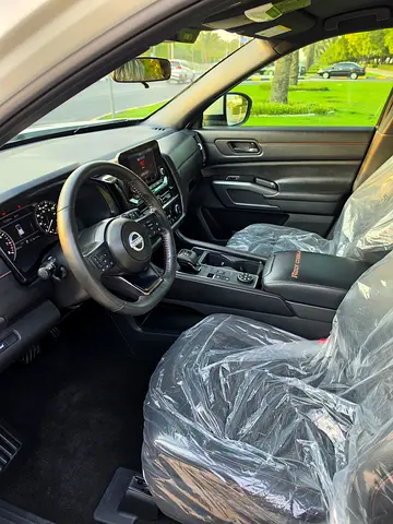 Nissan Pathfinder Silver Edition, миниатюра 20