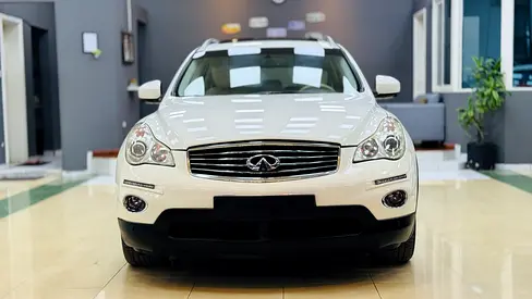 2015 Infiniti QX50 照片 2