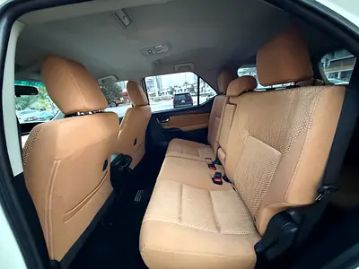 2022 Toyota FORTUNER 照片 11
