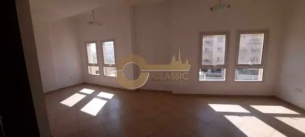 WELL MAINTAINED | FAMILY LIVING | SPACIOUS UNIT
