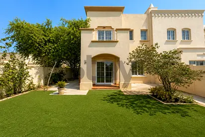 Vacant Now | Single Row | 4E | View today