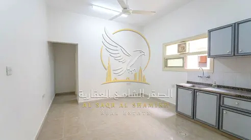 أرخص استوديو في البوطينة الشارقة للايجار السنوي مساحة كبيرة وصيانة مجانية منطقة حيوية بناية حديثة
