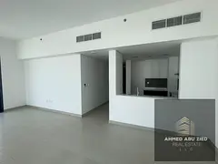 Sea View - Gym - Pool - Parking - 2 Master BR - Spacious Hall - Store Room - Large Terrace-Beach Acc