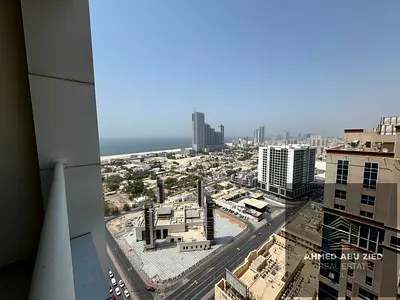 إطلالة كاملة على البحر - 3 غرف نوم رئيسية - مساحة 2400 قدم مربع - موقف سيارات - صالة رياضية - مسبح - حديقة - غرفة تخزين - غرفة غسيل - قريب من جميع الخ