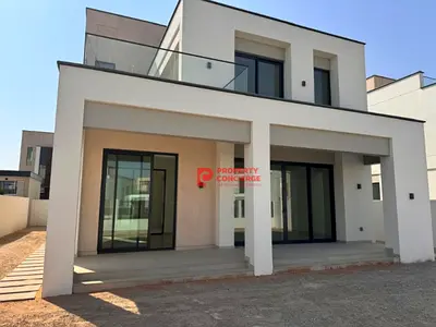 Next To Central Park |Vacant I Brand New |View Now