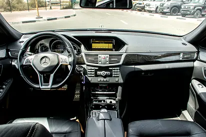صورة 12 لـ 2012 Mercedes-BENZ E-CLASS