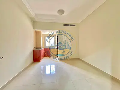 Today offer full separate kitchen Studio just 20k