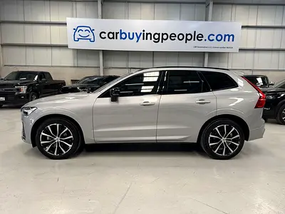 صورة 15 لـ 2023 Volvo XC60