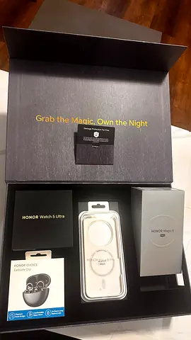 Honor Magic 8 pro with Honer Watch 5 Ultra and Honor Choice Earclips For Sale