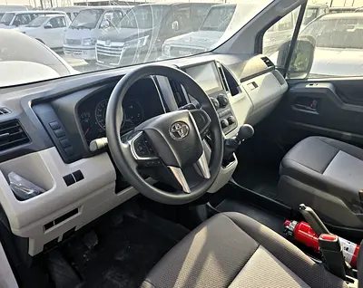 صورة 9 لـ 2026 Toyota HIACE