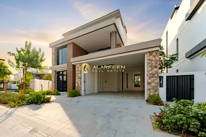 Ready To Move | Corner Unit | Huge Plot
