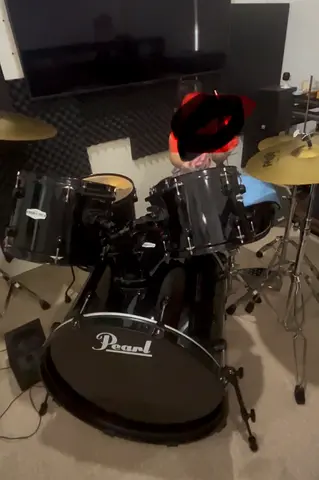 Pearl 5-piece Acoustic Drum Kit - Good Condition