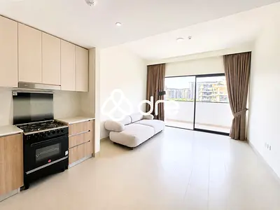 Spacious 1BR | Park Facing | Large Layout
