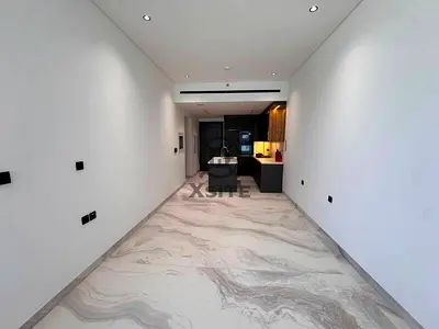 Elegant 3 BR | Great Amenities | Unfurnished