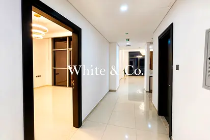 Corner Unit | Pool view and Golf | Vacant