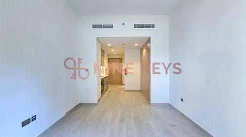 Ready to Move / Spacious Layout / Community View
