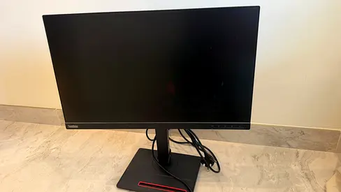Lenovo ThinkVision 24" LED Monitor - Good Working Condition