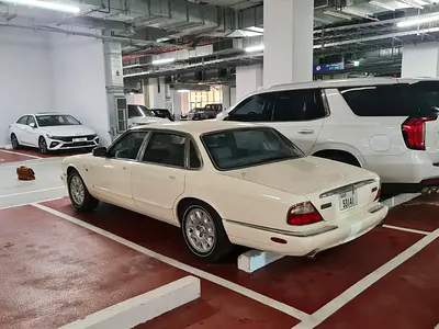 2001 Jaguar XJ 照片 5