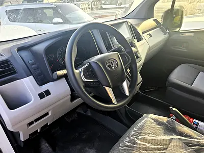 2026 Toyota HIACE 照片 6
