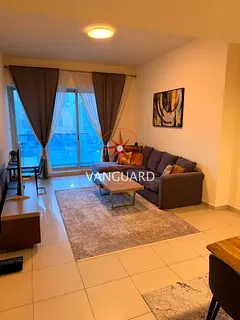 MID FLOOR | 1 BEDROOM APARTMENT | NEAR METRO