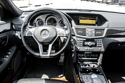صورة 14 لـ 2012 Mercedes-BENZ E-CLASS