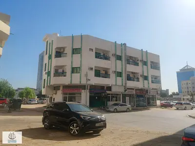 قرب مرسى عجمان /تملك حر لكل الجنسيات/ موقع مميز وسط المدينه
