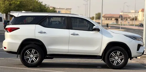 2023 Toyota FORTUNER 照片 3