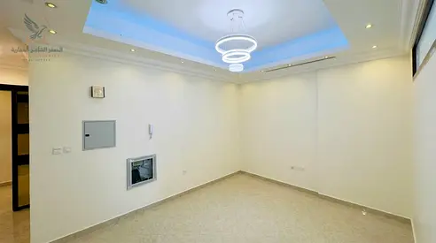 لكل من يبحث عن الهدواء والراحة السكنية طلبك عندنا ثلاث غرف وصالة وبلكونة مع باركن خاص داخل بناية ثاني ساكن باحداث الديكورات الراقية والموقع المميز