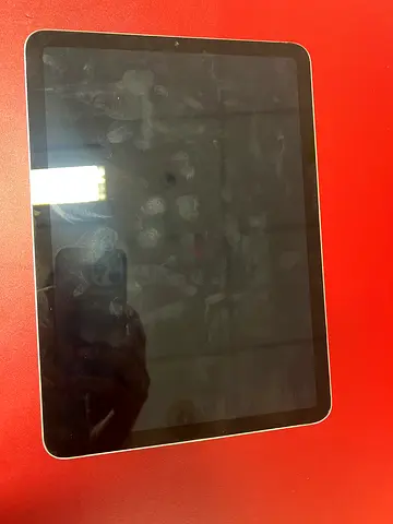 Used Apple iPad tablet - screen has fingerprints, works fine