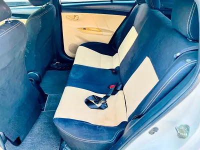 2015 Toyota YARIS — фото 14