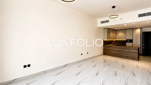 Modern | Low Floor | Vacant