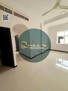 Large space / Prime and vibrant location / Close to services and amenities