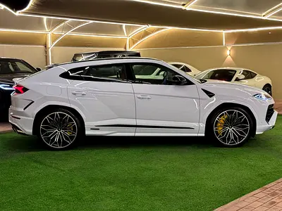 2026 Lamborghini URUS — миниатюра 3