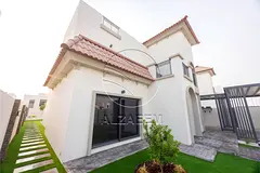 Hot Deal! Single Row Mid - Upgraded | Landscaped Garden