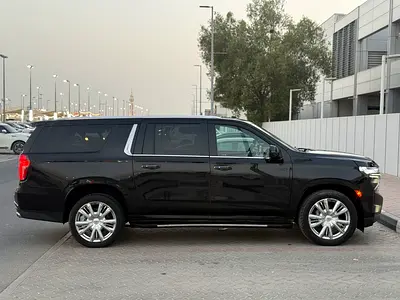 2023 Chevrolet SUBURBAN 照片 7