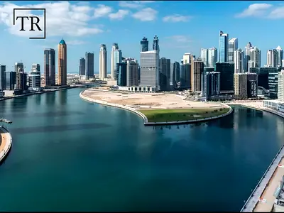 Furnished |Canal Views| Wide Layout | Avail in Oct