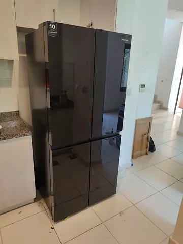Hisense 4 doors Refrigerator