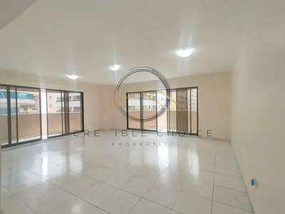 NO COMMISSION| NEGOTIABLE| PRIME LOCATION| 2 BALCONY