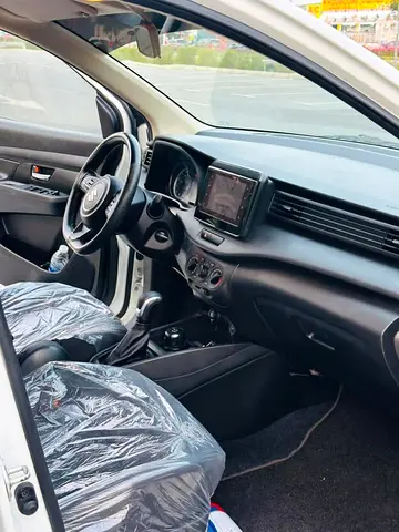 Suzuki Ertiga GL, миниатюра 12