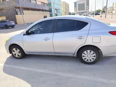2015 Nissan SUNNY 缩略图 4